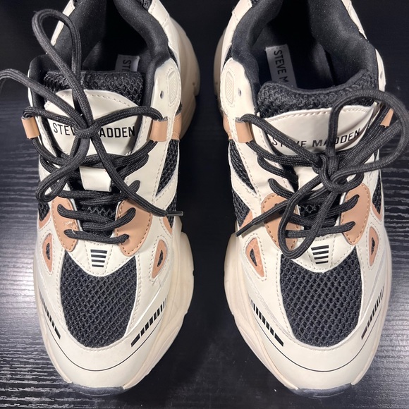 Steve Madden Shoes - Steve Madden Black and Tan Sneakers